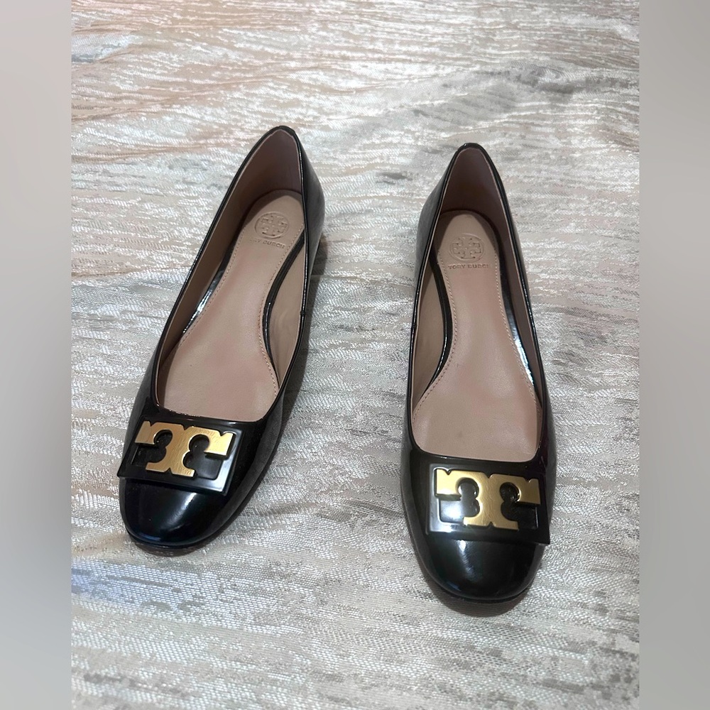 Tory Burch shoes very cute like new size 9